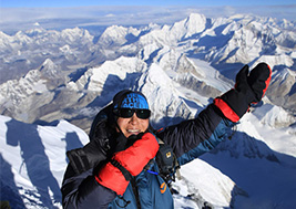 エベレスト登頂（北陸陵）